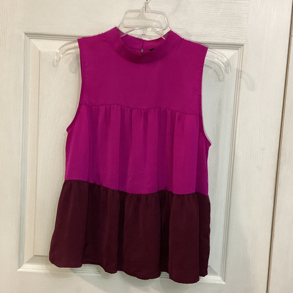 Banana Republic Tiered Mock Neck Top Size Small